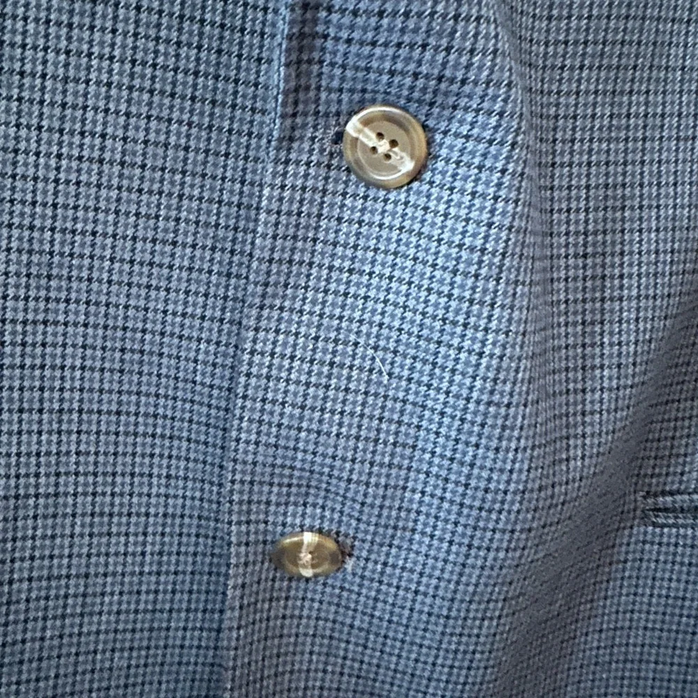Chaps 48L Sport Coat Navy Blue Plaid Poly‎ Blend Two Button Lined.